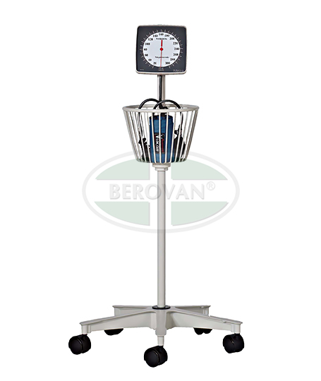 MS-BAUM-ROLL-BY-WITH-CIRCULAR-BASKET-1150.jpg